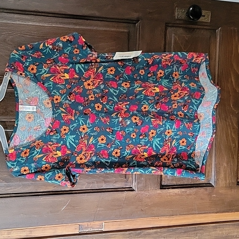 Lularoe classic T- size medium